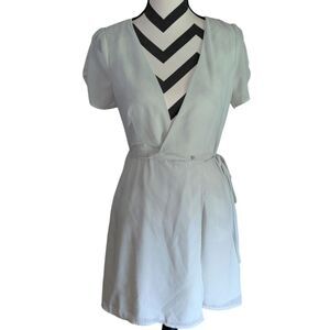 American Threads Wrap Mini Dress - Perfect for Any Occasion!